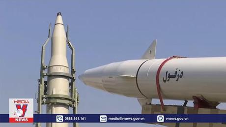 Mỹ khôi phục quyết định miễn trừng phạt Iran