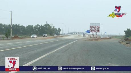 Cao tốc Cao Bồ - Mai Sơn đã thông nhưng nhiều xe vẫn đi nhầm vào đường cụt