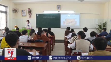 Học sinh Đà Nẵng ngày đầu đi học trở lại