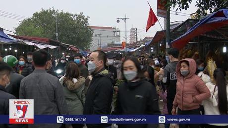 Không khai mạc chợ Viềng nhưng nhiều du khách vẫn về cầu may