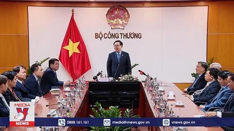 Chủ tịch Quốc hội Vương Đình Huệ làm việc với Bộ Công Thương