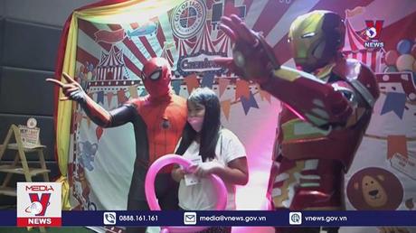 Philippines khuyến khích trẻ em tiêm vaccine