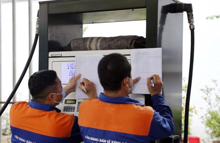 Sẽ xử lý nghiêm các đơn vị găm hàng trục lợi xăng dầu