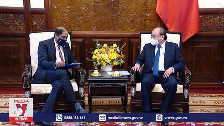 Chủ tịch nước tiếp Đại sứ Singapore