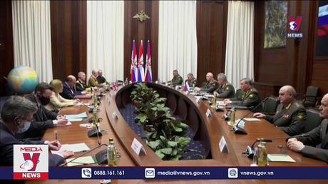 Bộ trưởng Quốc phòng Anh thăm Nga