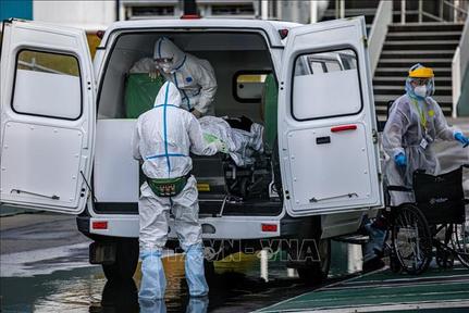 COVID-19 tới 6h sáng 13/2: Mỹ hoãn tiêm cho trẻ dưới 5 tuổi; Ca mắc mới ở Hàn Quốc cao kỷ lục