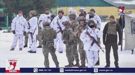 Mỹ rút bớt nhân viên không thiết yếu khỏi Ukraine