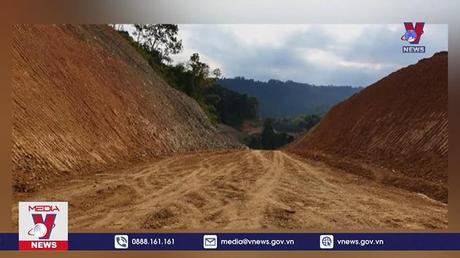 Thi công đường Trường Sơn Đông làm thiệt hại hơn 15 ha rừng đặc dụng