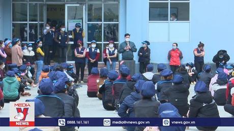 Công nhân Nghệ An liên tiếp ngừng việc tập thể