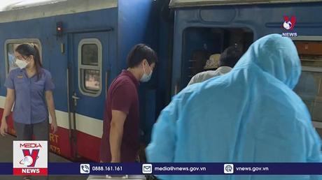 10.000 vé tàu giảm giá 50% trong tháng 2 và 3