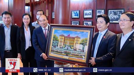 Chủ tịch nước dâng hương tại Khu lưu niệm Thủ tướng Phạm Văn Đồng