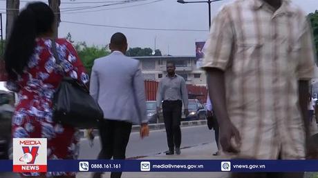 Các nước đang phát triển đối mặt với rủi ro tài chính