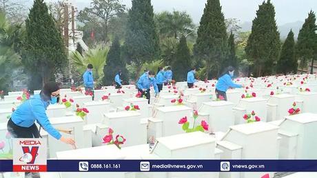 Tháng Hai, hành quân theo bước chân anh