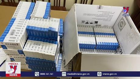 Thu giữ 800 hộp thuốc chữa COVID-19 không rõ nguồn gốc