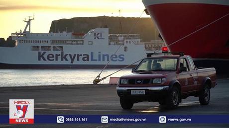 Cháy tàu du lịch trên biển Địa Trung Hải