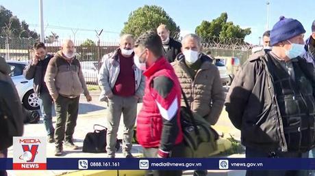 Nhiều người mất tích trong vụ cháy phà ở Địa Trung Hải