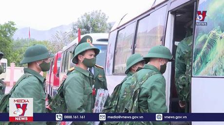 Hơn 1.000 thanh niên Điện Biên lên đường nhập ngũ