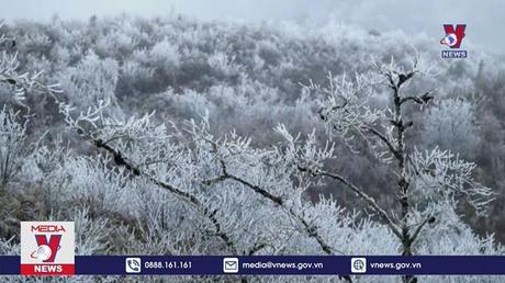 Những hình ảnh băng giá hiếm gặp ở miền núi phía Bắc