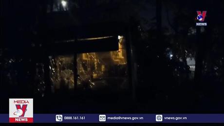 Hai xe khách giường nằm đâm nhau ở Bình Dương, nhiều người bị thương