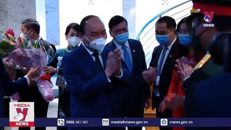 Chủ tịch nước Nguyễn Xuân Phúc bắt đầu thăm cấp Nhà nước Singapore