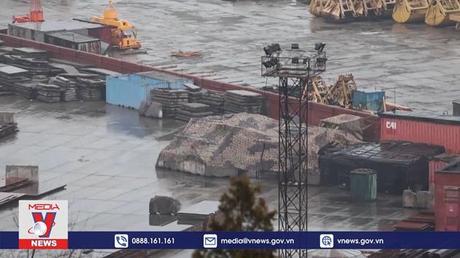 Ukraine thiết quân luật trên toàn quốc