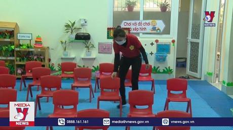 Nhiều địa phương cho học sinh dừng đến trường vì COVID-19