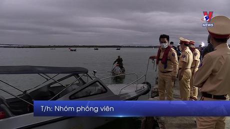 Tập trung tìm kiếm các nạn nhân trong vụ lật thuyền tại Cửa Đại - Hội An