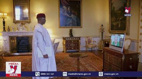  Nữ hoàng Anh bình phục sau khi mắc COVID-19