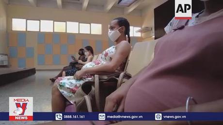 Trẻ sơ sinh miễn dịch COVID-19 thụ động từ mẹ