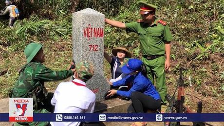 Ở nơi biên giới là quê hương