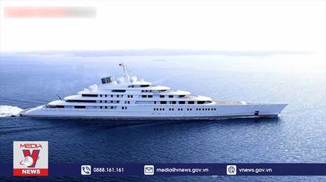 Các tỉ phú Nga di chuyển siêu du thuyền