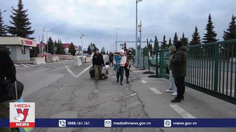 WHO quan ngại về làn sóng người Ukraine đi lánh nạn