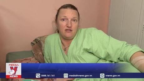 Những đứa trẻ sinh ra dưới hầm trú ẩn