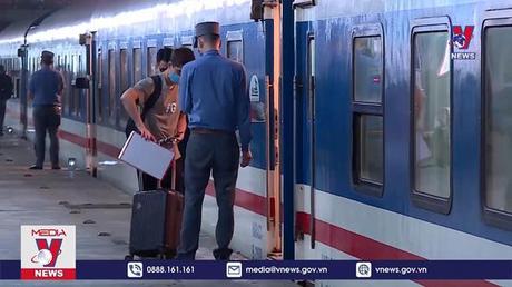 Tiếp tục cắt giảm tàu khách do ảnh hưởng dịch