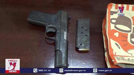 Phát hiện vụ vận chuyển 2kg hàng hóa nghi là ma túy đá