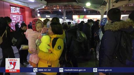 Hàng trăm người Việt từ Ukraine sơ tán an toàn sang Romania