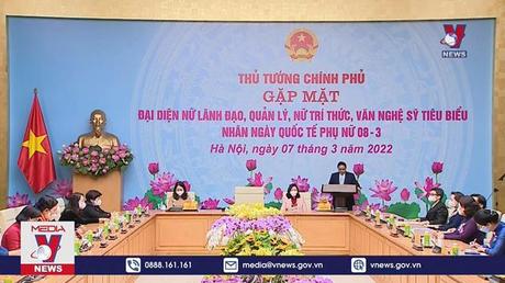 Thủ tướng gặp mặt phụ nữ tiêu biểu nhân Quốc tế Phụ nữ 8/3