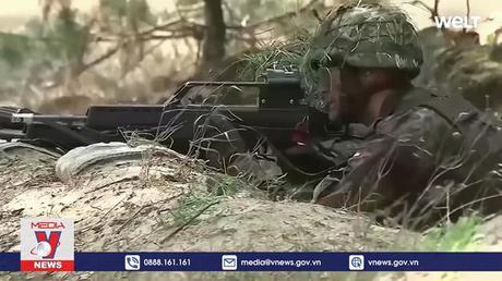 Quốc hội Đức thảo luận về luật nghĩa vụ quân sự