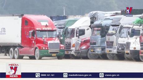 Cửa khẩu quốc tế Hữu Nghị tạm thời dừng thông quan hàng hóa