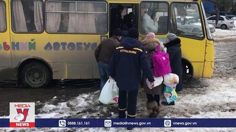 Ukraine sơ tán người dân qua 6 hành lang nhân đạo