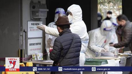 Hàn Quốc lần đầu tiên có số ca COVID-19 vượt 300.000 ca/ngày