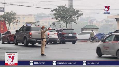 Hà Nội yêu cầu ô tô công sở dán thẻ định danh để thu phí không dừng