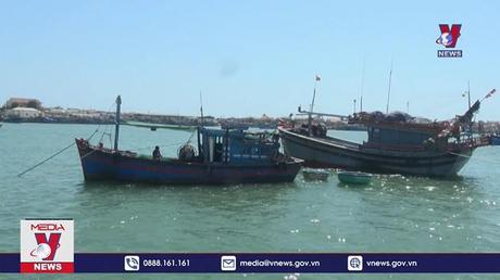 Giá nhiên liệu tăng, ngư dân vượt khó vươn khơi bám biển