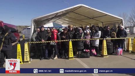 Đức và Ba Lan tiếp tục hỗ trợ người sơ tán từ Ukraine