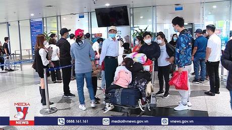 Thêm gần 600 công dân Việt Nam từ Ukraine trở về an toàn