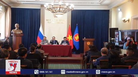 Thách thức bủa vây người Việt tại Nga