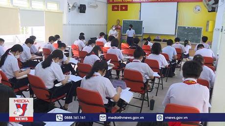 Học sinh TP.HCM tạm dừng đến trường là tin giả