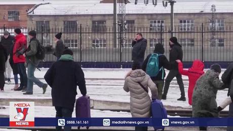 Ukraine sơ tán dân thường qua hành lang nhân đạo
