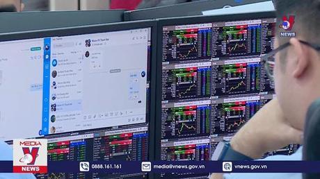 Kênh chứng khoán tiếp tục thu hút nhà đầu tư mới

