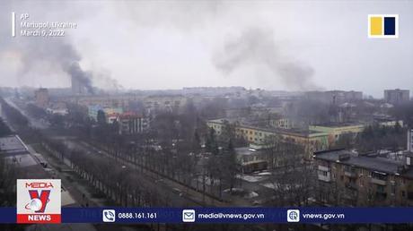 Bệnh viện Mariupol, Ukraine đón bé gái chào đời trong bom đạn